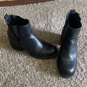 Run a little big. Selling only because my feet grew.